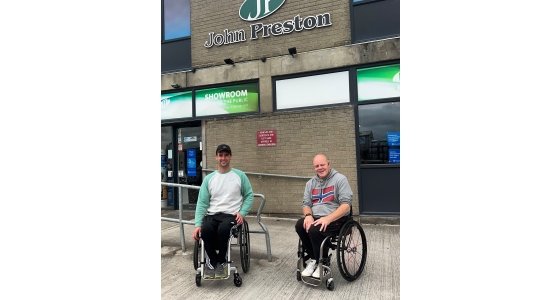 Jamie collecting his new Tiga Sub 4 complete with RGK front wheel 